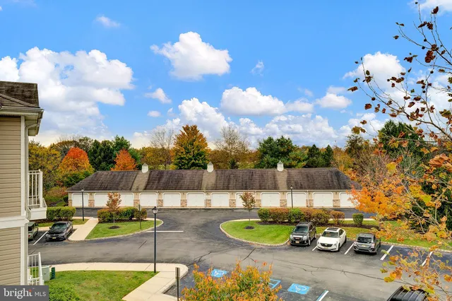 $2,300 | 60 Kyle Way, Ewing, NJ 08628