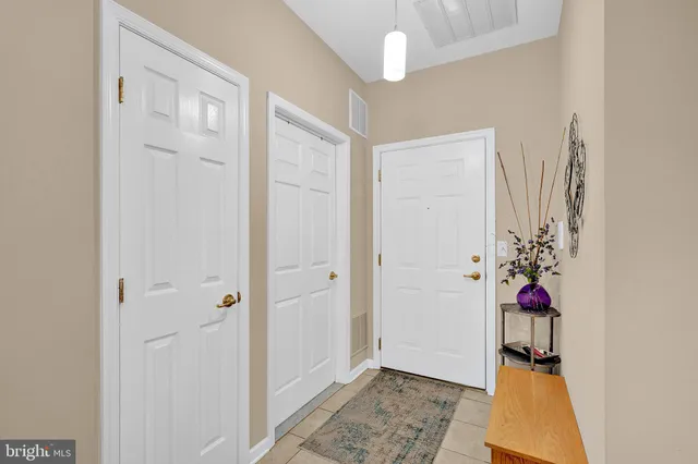 $2,300 | 60 Kyle Way, Ewing, NJ 08628