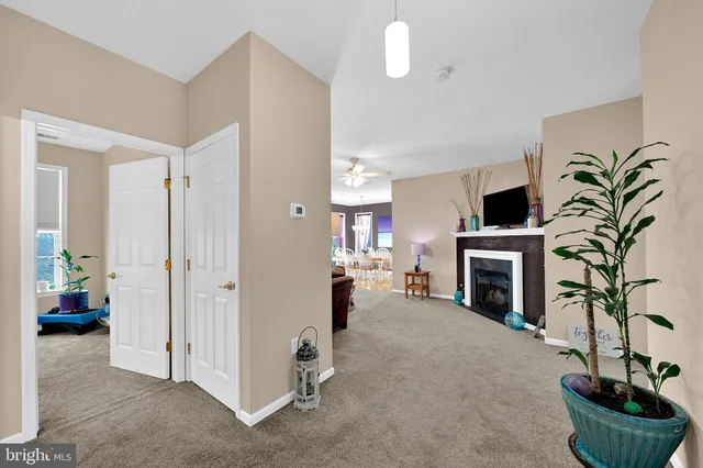 $2,300 | 60 Kyle Way, Ewing, NJ 08628