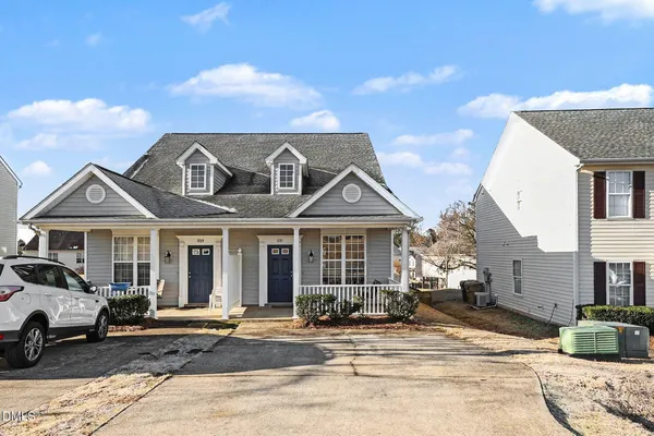 $1,475 | 221 Payton Drive, Clayton, NC 27527