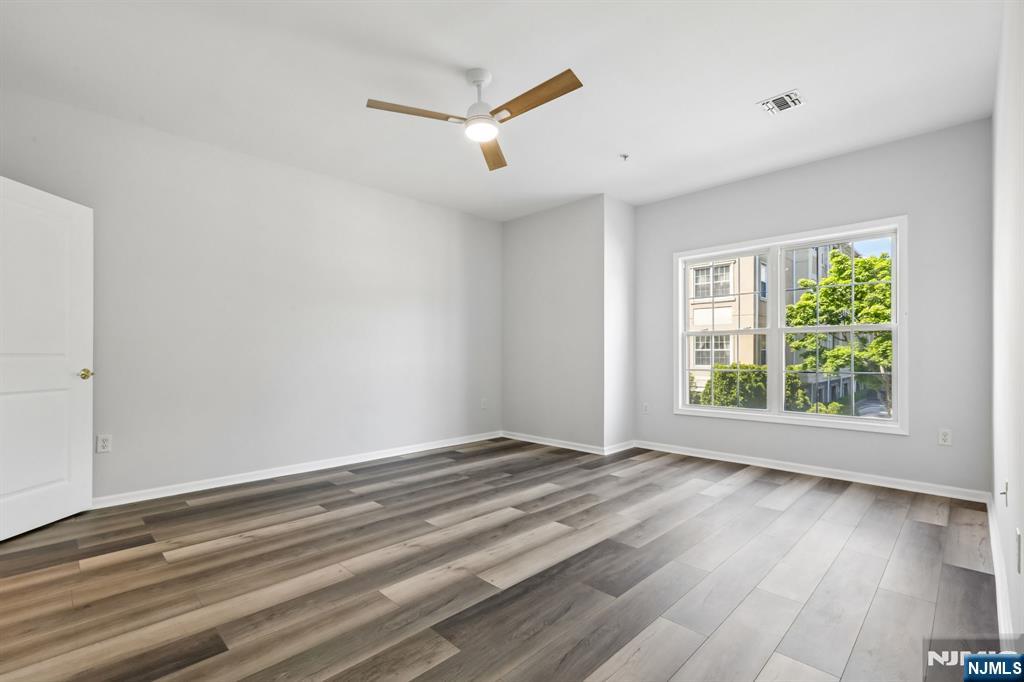 9104 Ravenscroft Road Clifton, NJ 07013 - Photo 21 of 50