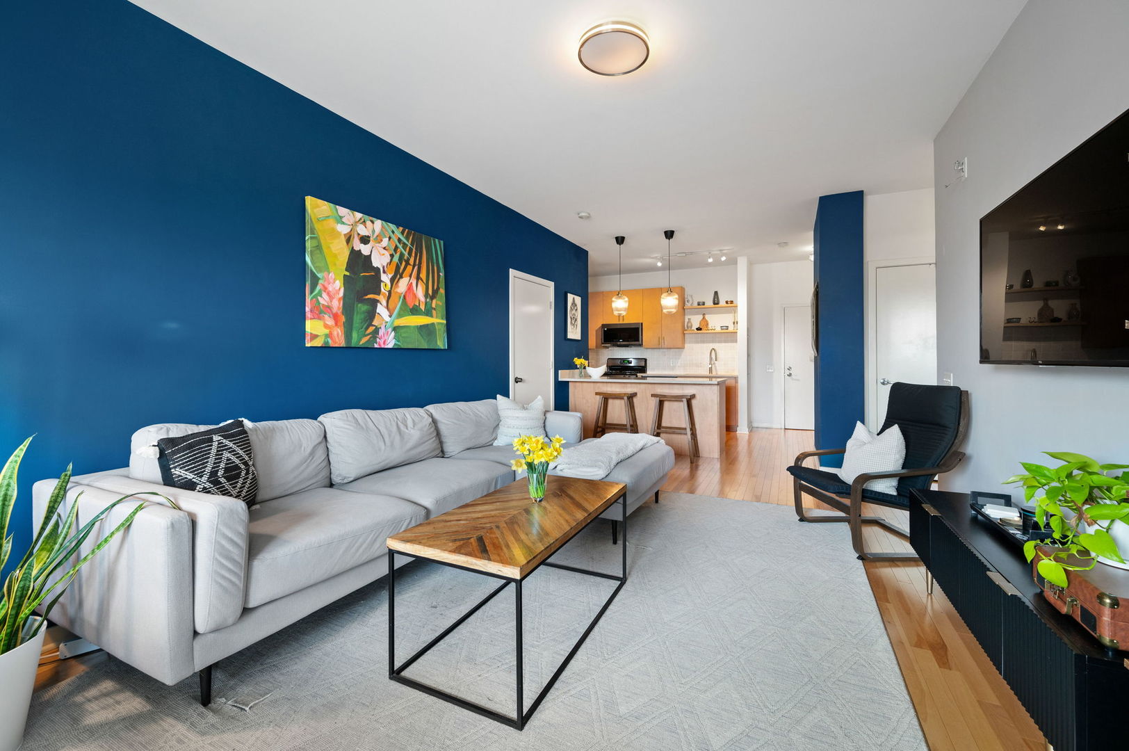 1155 West Roosevelt Road, Unit 406 Chicago, IL 60608 - Photo 4 of 18