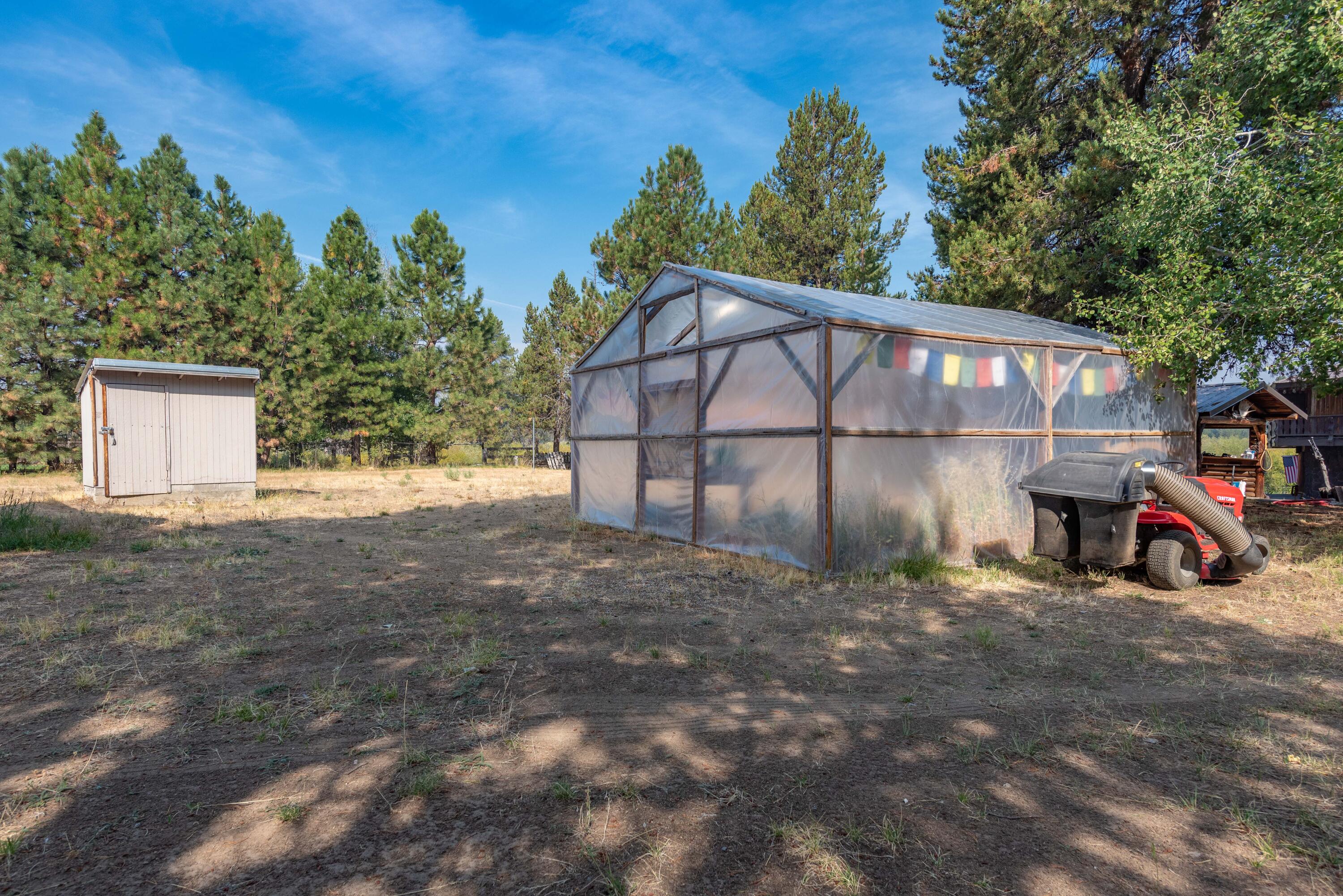 54651 Huntington Road Bend, OR 97707 - Photo 47 of 64 Greenhouse