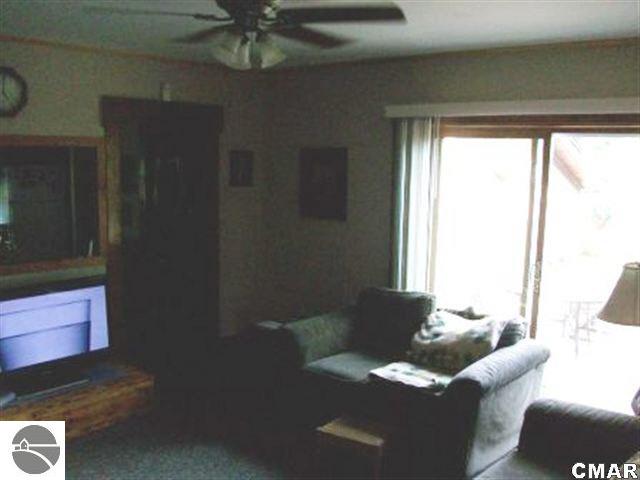 692 North Duffield Road Sumner, MI 48889 - Photo 3 of 25 1746157-2.JPG