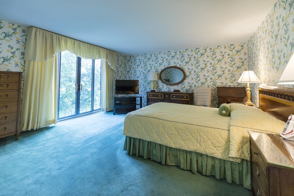 406 Paradise Road, Unit 3R Swampscott, MA 01907 - Photo 17 of 24 Gallery Image 17