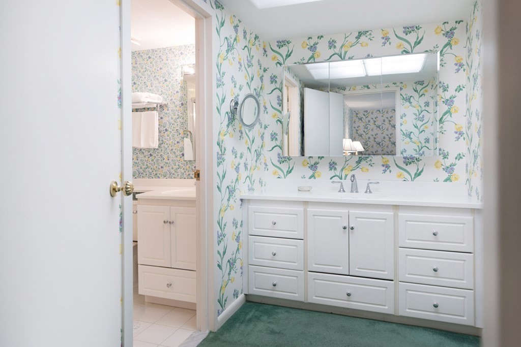 406 Paradise Road, Unit 3R Swampscott, MA 01907 - Photo 18 of 24 Gallery Image 18