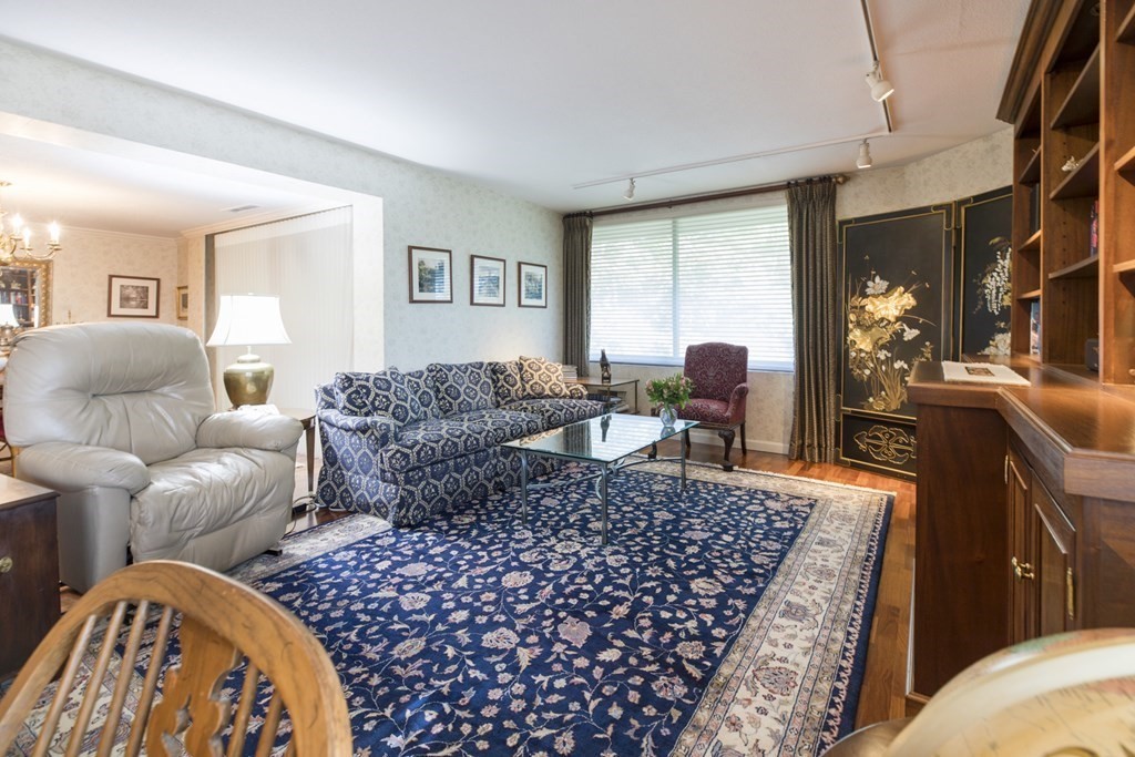 406 Paradise Road, Unit 3R Swampscott, MA 01907 - Photo 6 of 24 Gallery Image 6