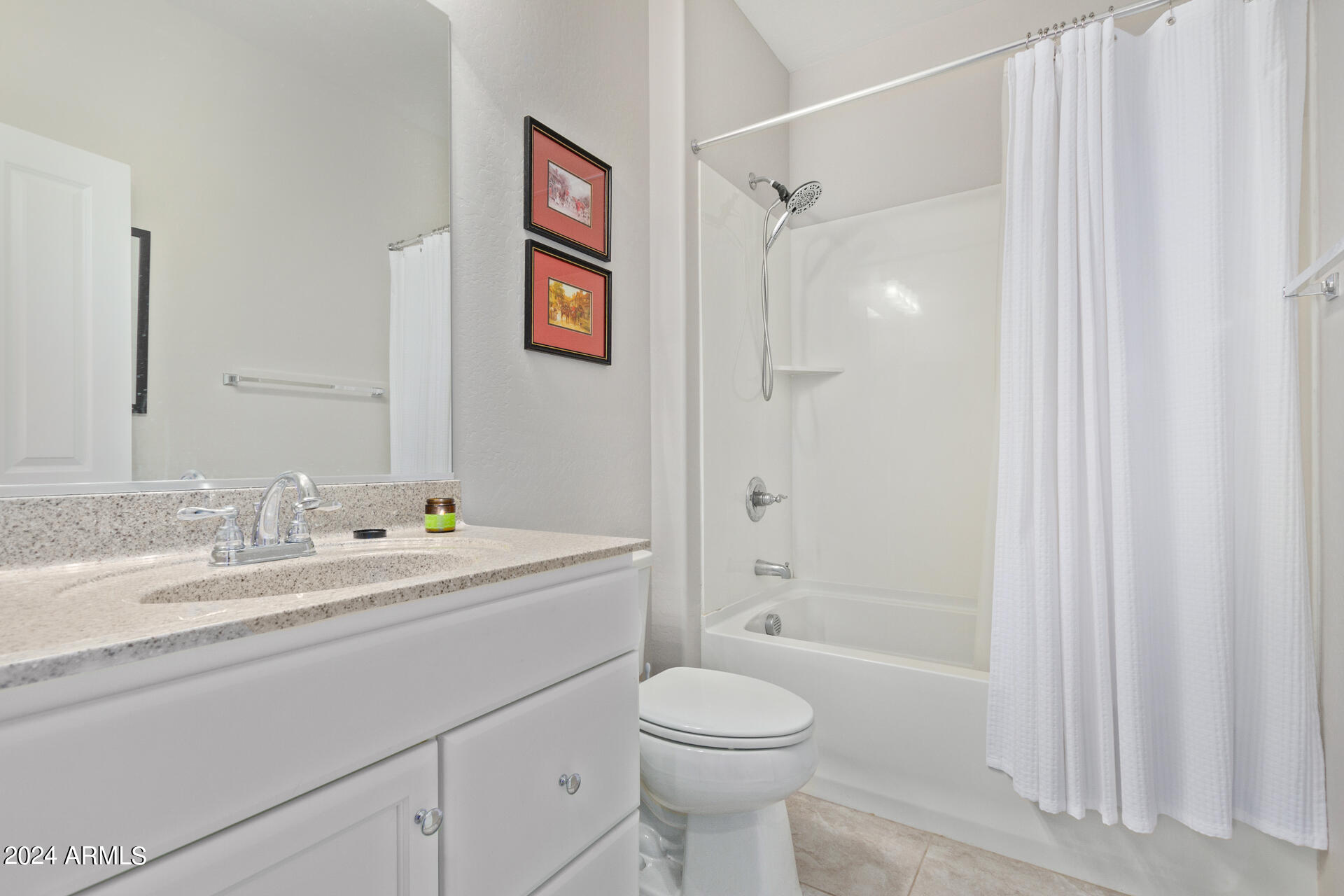 16903 West Granada Road Goodyear, AZ 85395 - Photo 12 of 15 Guest bath