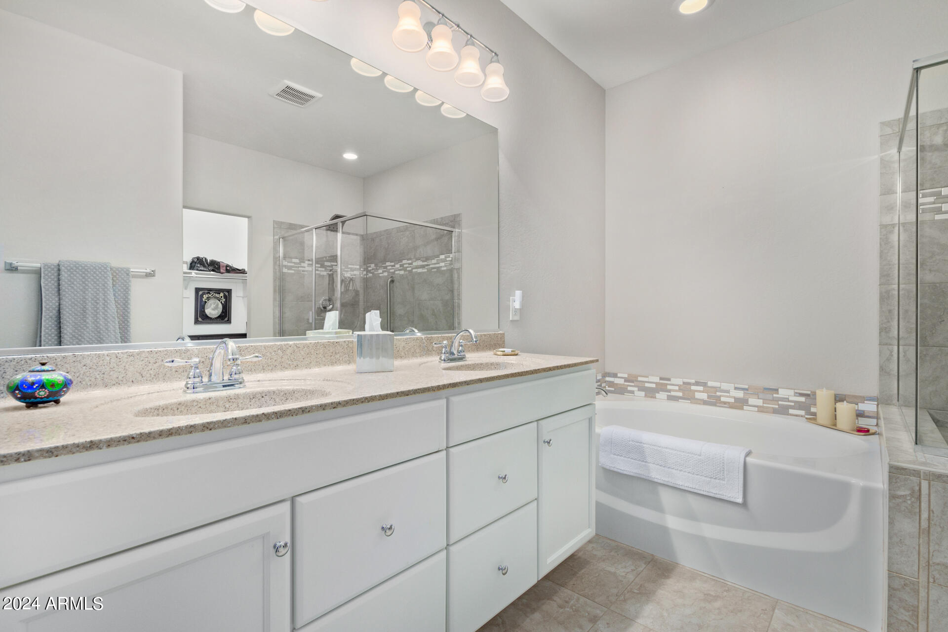 16903 West Granada Road Goodyear, AZ 85395 - Photo 8 of 15 Primary bath