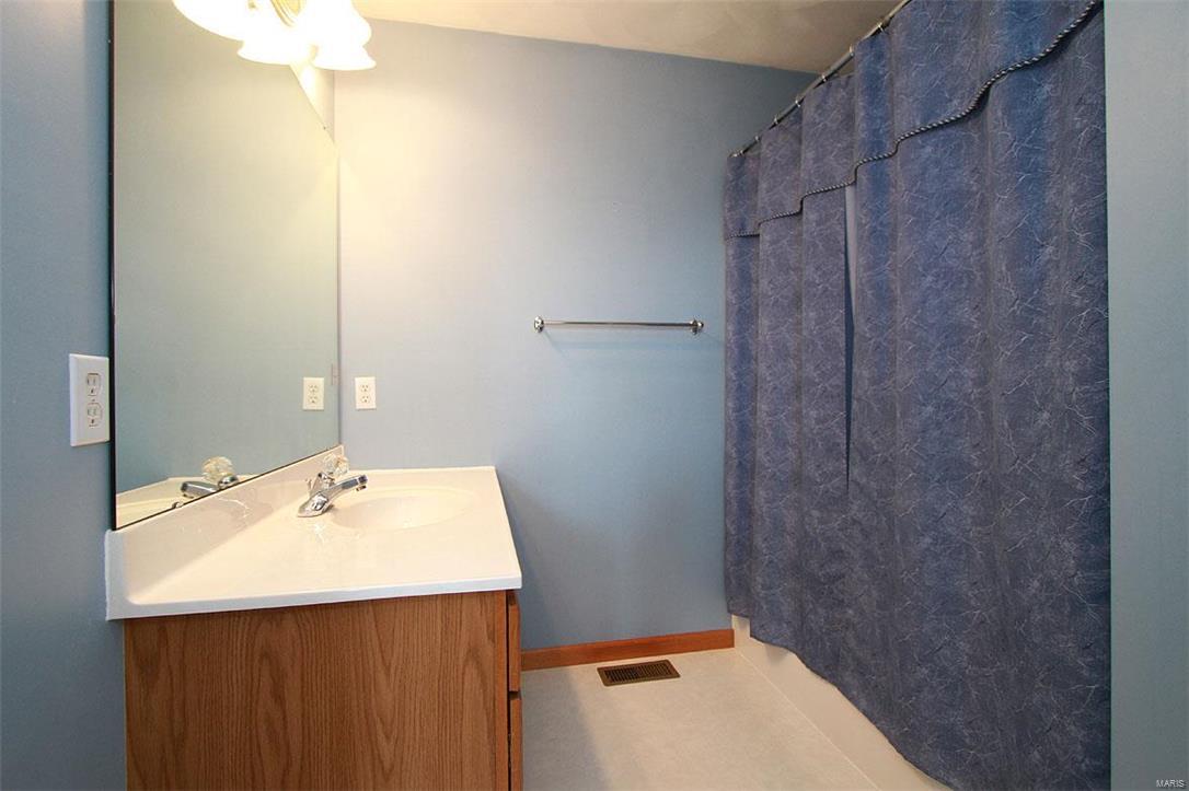 1244 Fox Ridge Court Shiloh, IL 62221 - Photo 39 of 68 Gallery Image 39