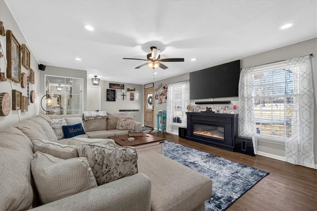 29 Fulkerson Circle Liberty, MO 64068 - Photo 15 of 79