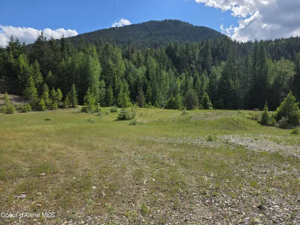 $1,200,000 | 5784 River Road, Clark Fork, ID 83811