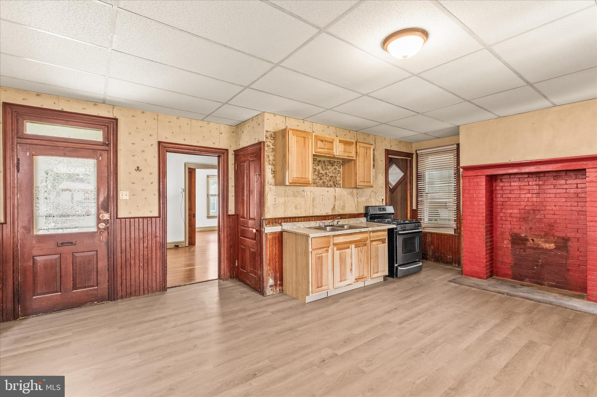 220 Locust Street Hanover, PA 17331 - Photo 14 of 42 Kitchen