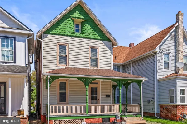$159,900 | 220 Locust Street, Hanover, PA 17331