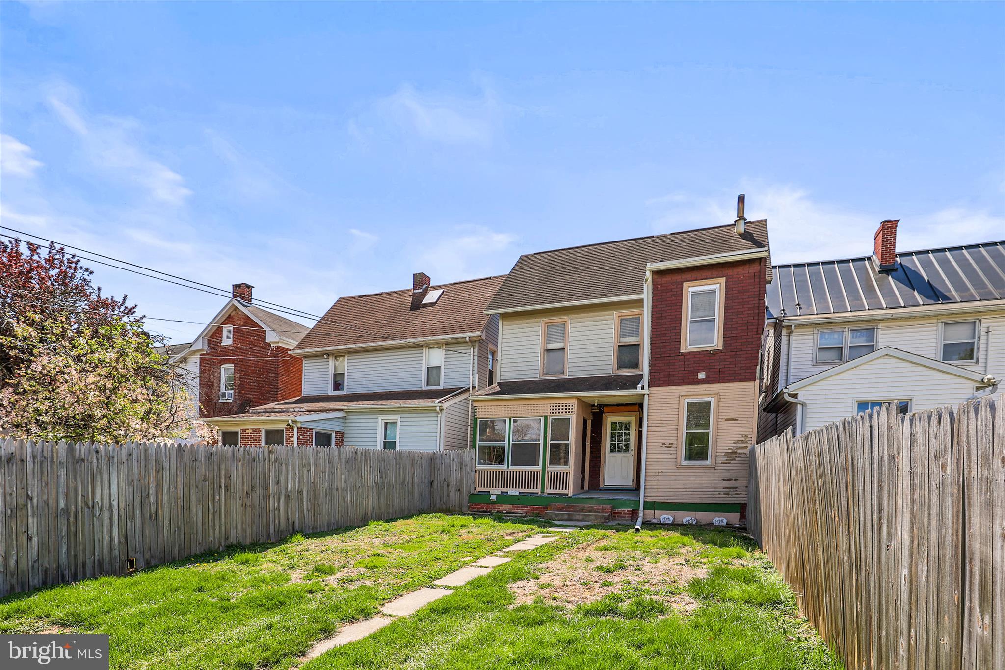 220 Locust Street Hanover, PA 17331 - Photo 34 of 42