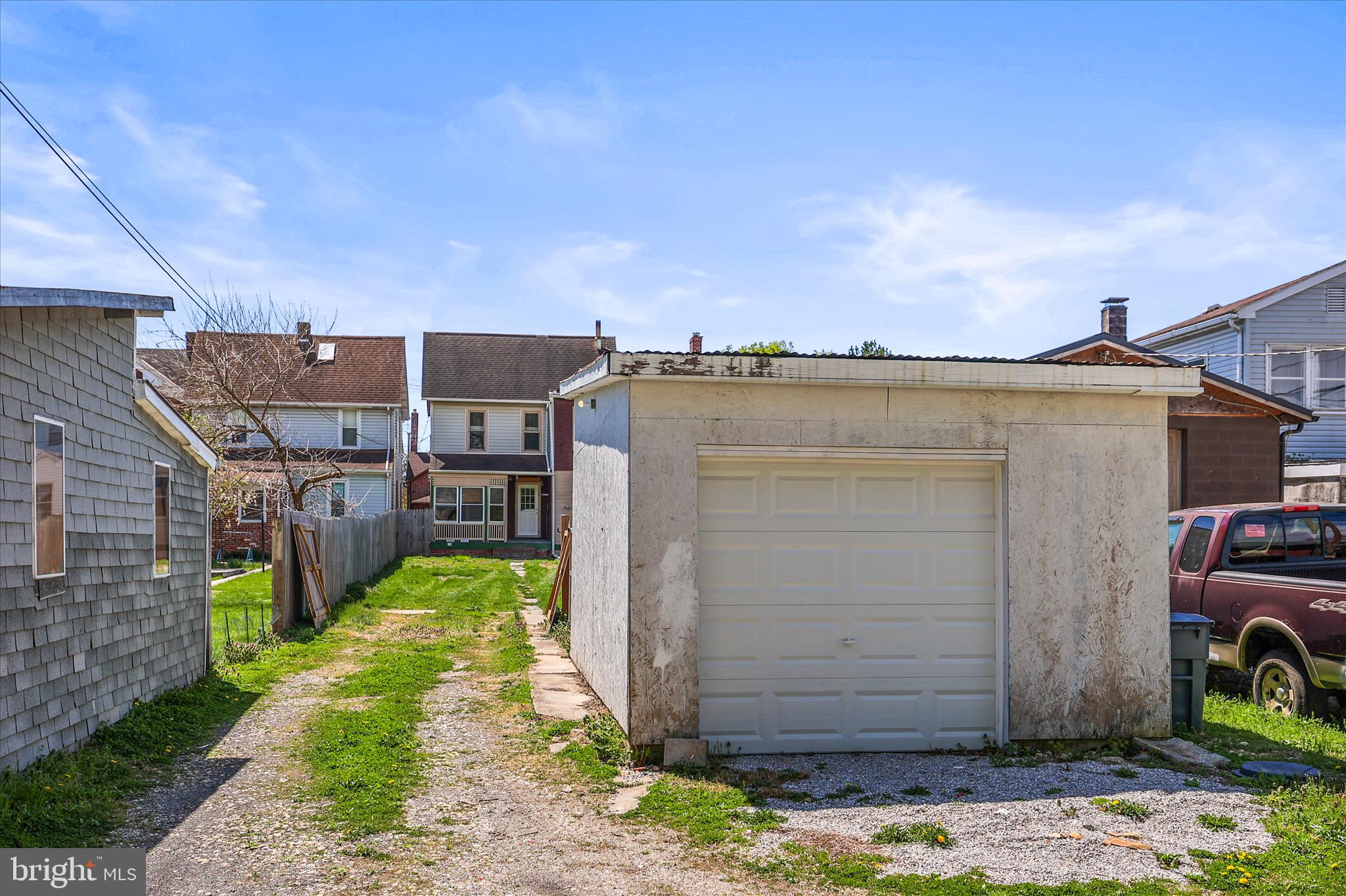 220 Locust Street Hanover, PA 17331 - Photo 36 of 42 Garage