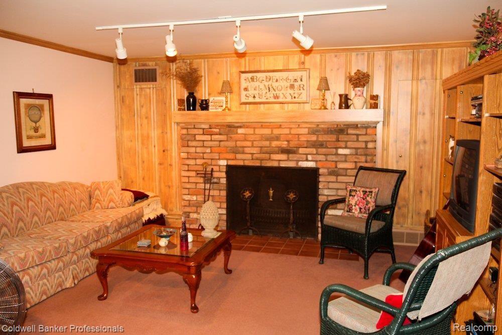 914 Shirley Road Birmingham, MI 48009 - Photo 20 of 23 LOWER LEVEL FAMILY ROOM