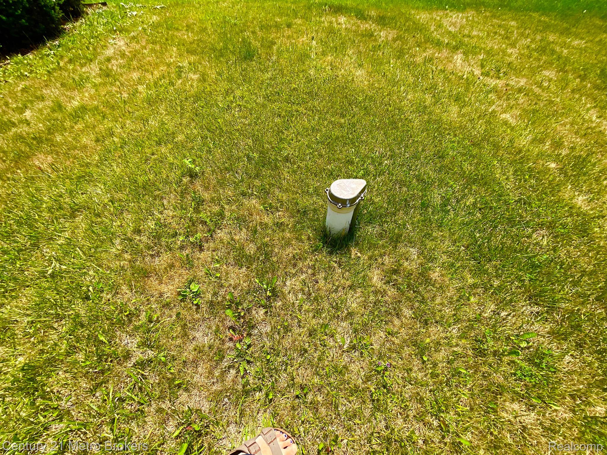 1407 Williamsburg Road Flint, MI 48507 - Photo 10 of 29