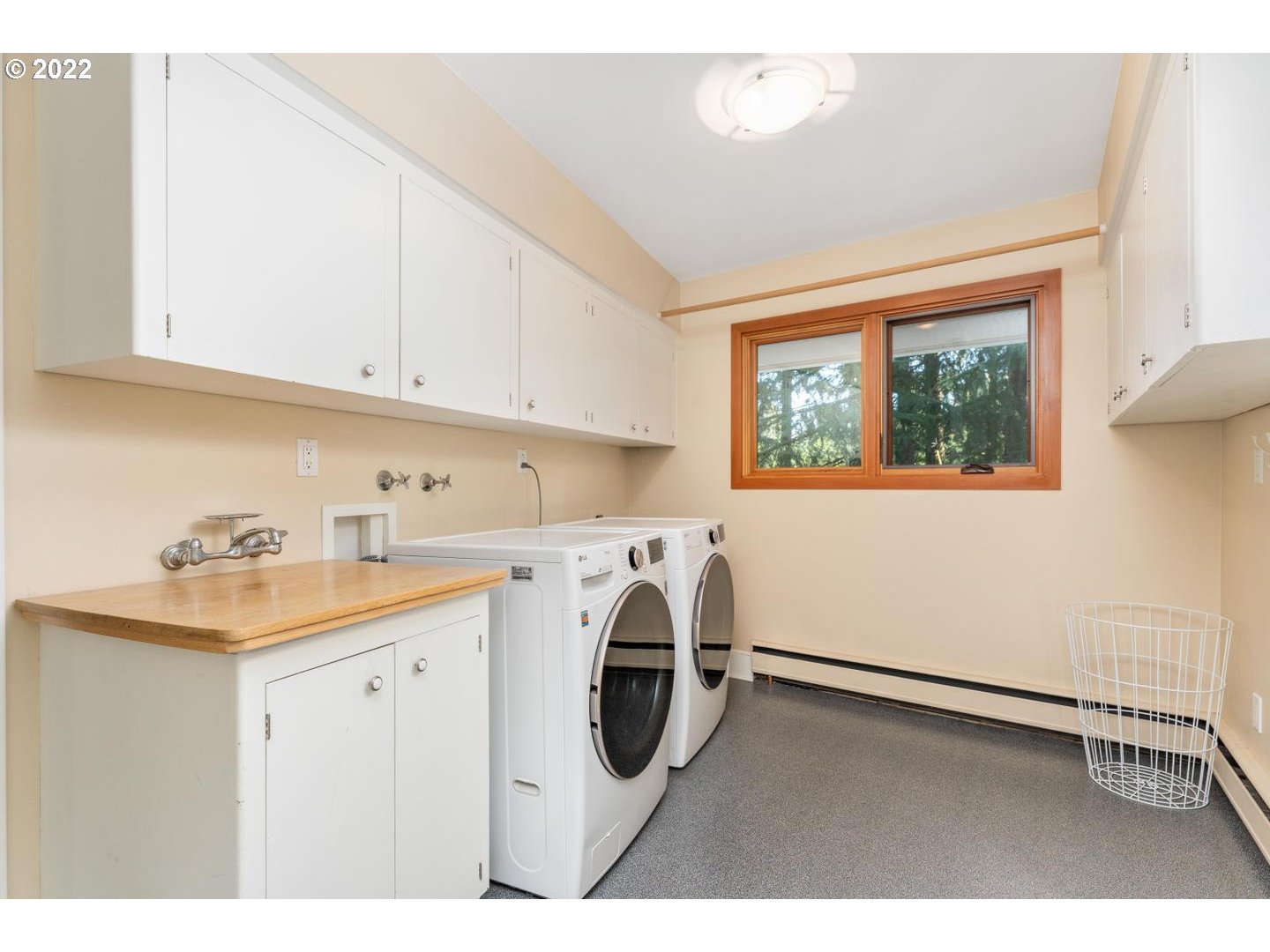 602 South Palatine Hill Road Portland, OR 97219 - Photo 19 of 30 Laundry