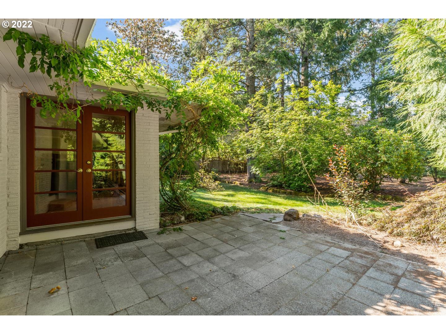602 South Palatine Hill Road Portland, OR 97219 - Photo 25 of 30 Patio