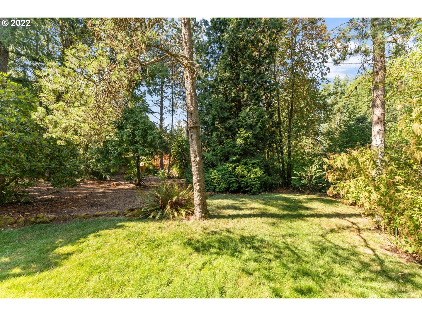 602 South Palatine Hill Road Portland, OR 97219 - Photo 27 of 30 Backyard