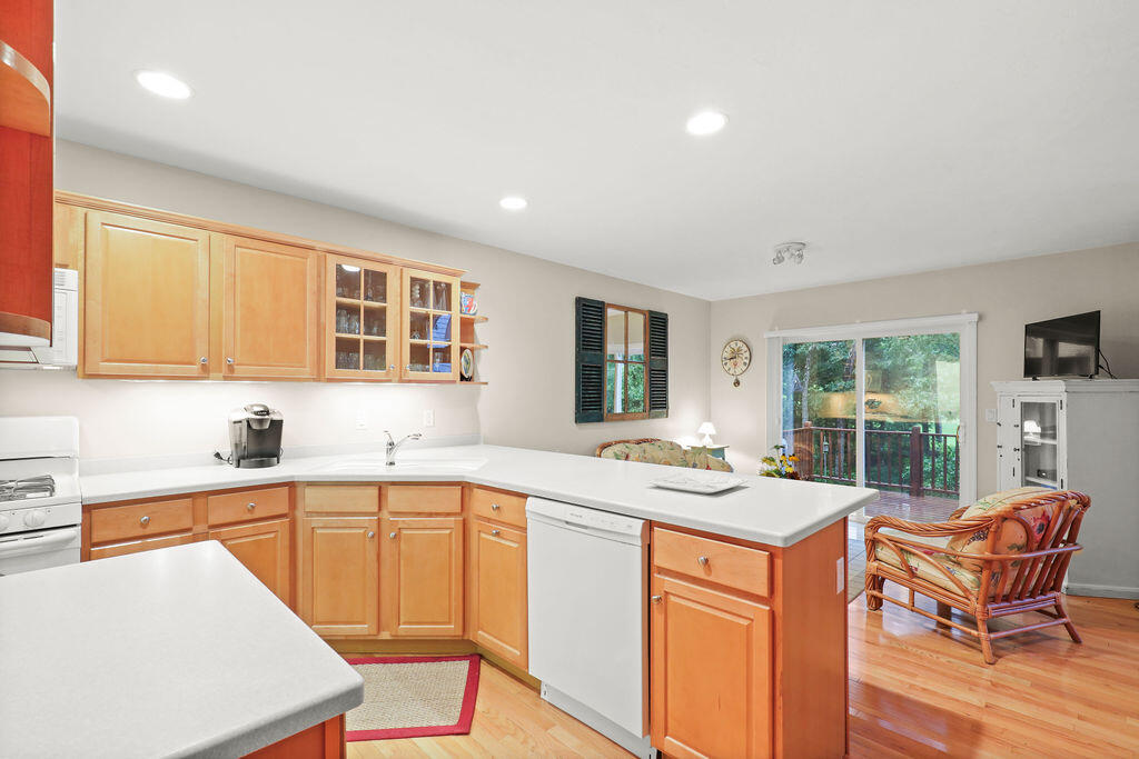 43 Carnoustie Road Bourne, MA 02532 - Photo 12 of 46 IMG_3181