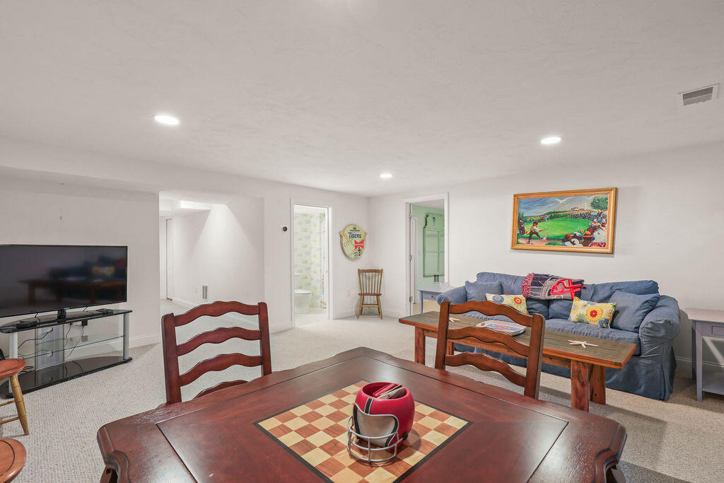 43 Carnoustie Road Bourne, MA 02532 - Photo 39 of 46 Dame Room