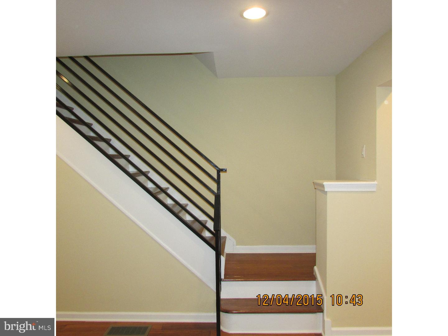 421 Hampden Road Upper Darby, PA 19082 - Photo 3 of 24