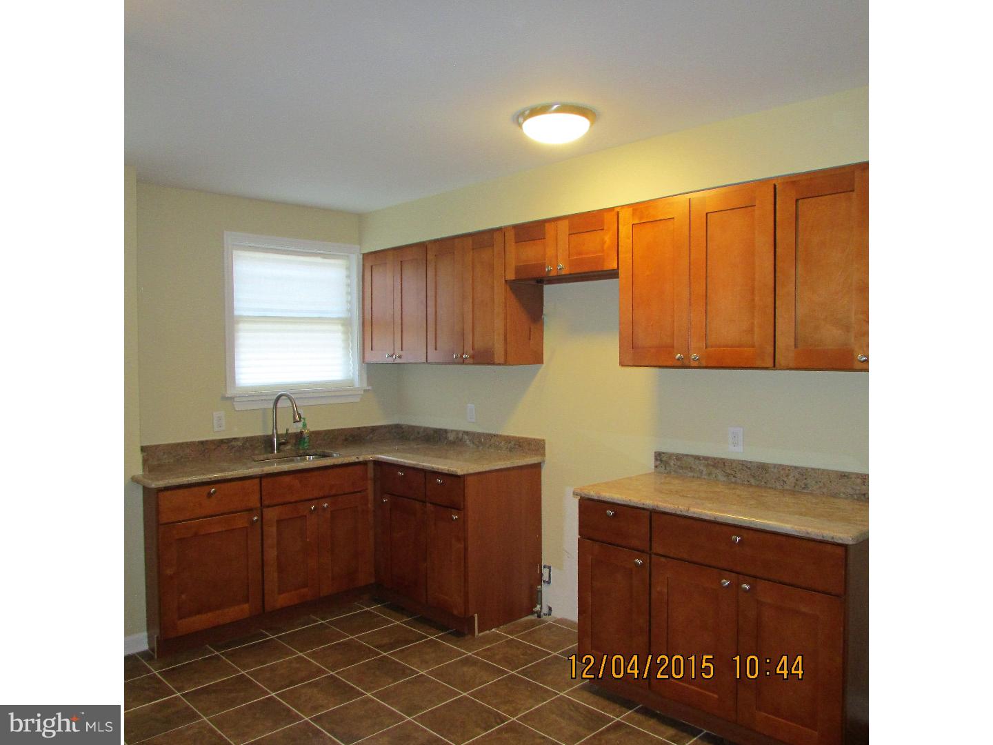 421 Hampden Road Upper Darby, PA 19082 - Photo 7 of 24