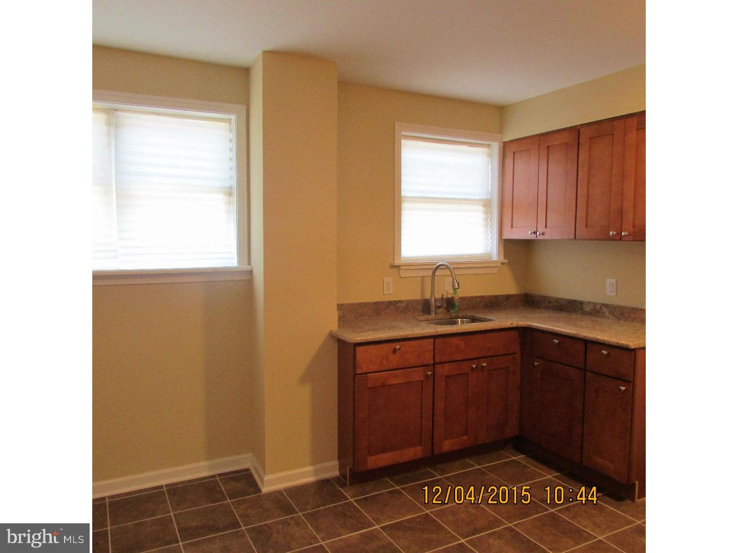421 Hampden Road Upper Darby, PA 19082 - Photo 8 of 24