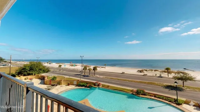 $2,875 | 1200 Beach Drive, Unit 306, Gulfport, MS 39507