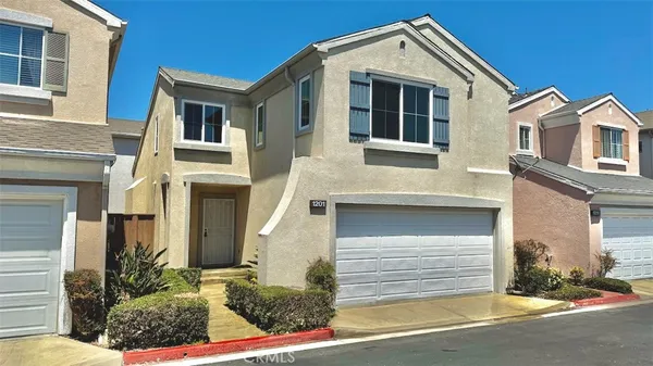 $950,000 | 1201 Orlando Street, Tustin, CA 92780