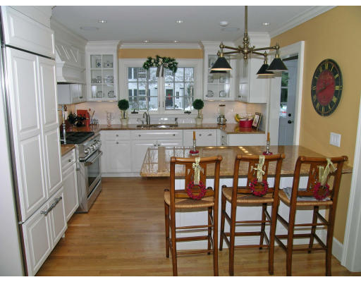 58 Rutledge Road Belmont, MA 02478 - Photo 2 of 10