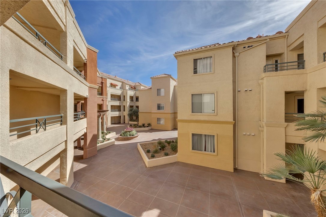 230 East Flamingo Road, Unit 310 Las Vegas, NV 89169 - Photo 17 of 27 INTERIOR COURTYARD