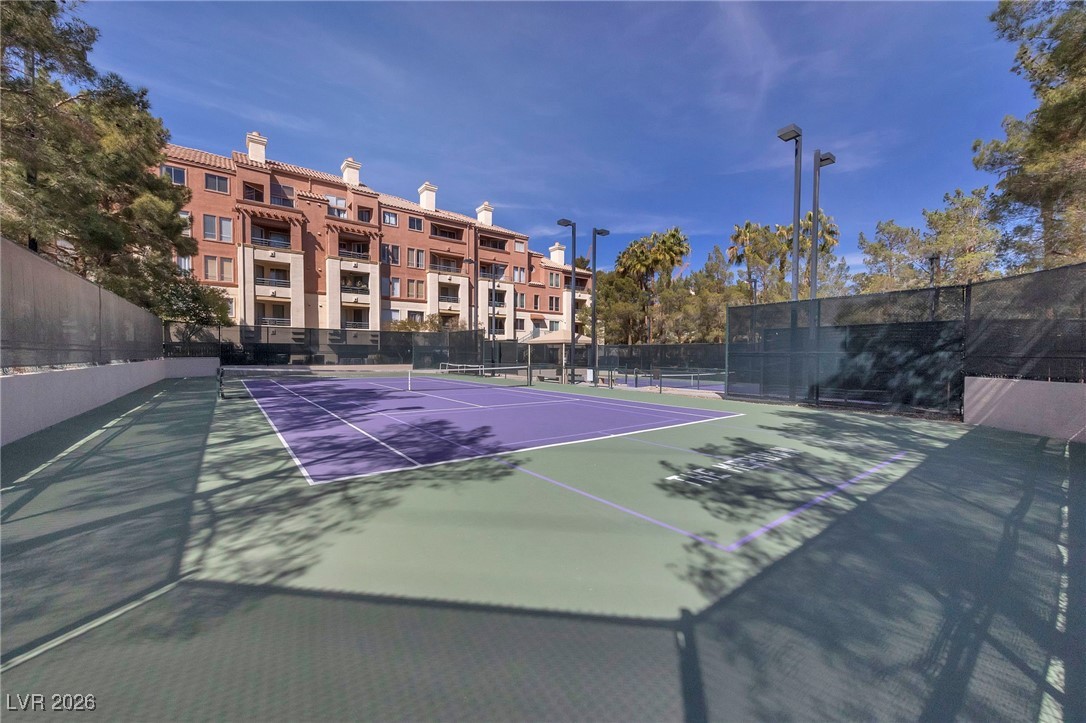 230 East Flamingo Road, Unit 310 Las Vegas, NV 89169 - Photo 23 of 27 TENNIS/PICKLEBALL COURTS