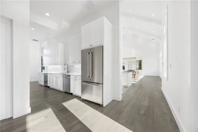 $6,850,000 | 305 Estes Drive, Rockport, TX 78382