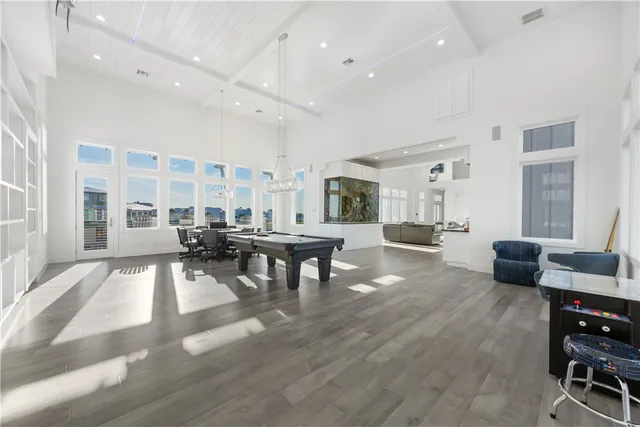 $6,850,000 | 305 Estes Drive, Rockport, TX 78382