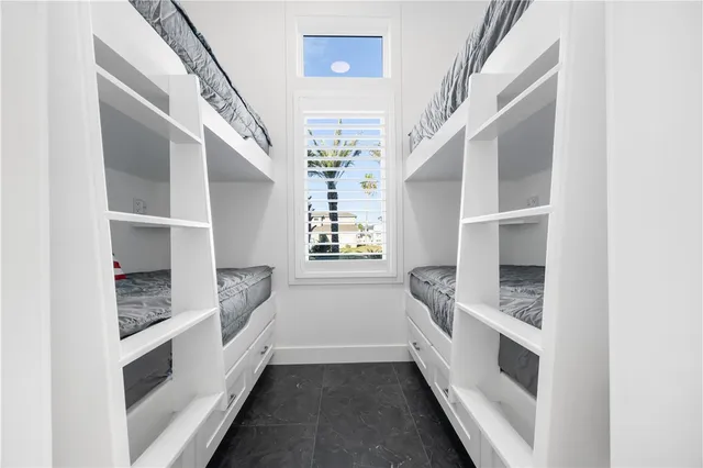 $6,850,000 | 305 Estes Drive, Rockport, TX 78382