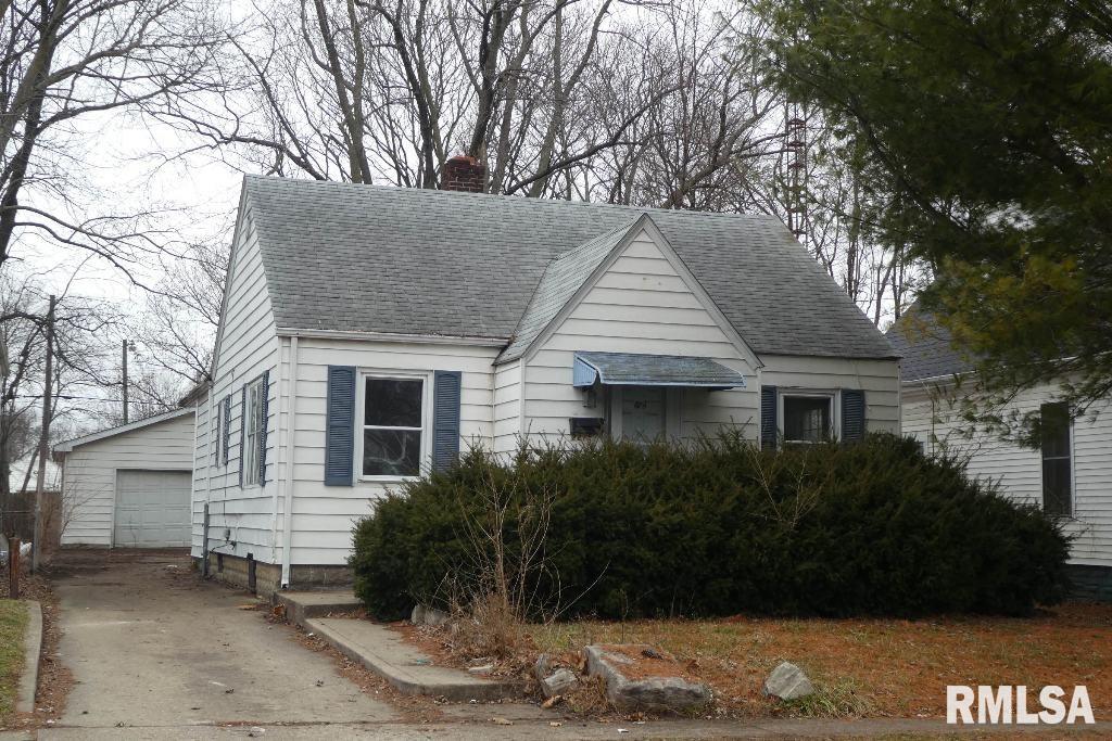 2215 South 12th Street Springfield, IL 62703 - Photo 1 of 15