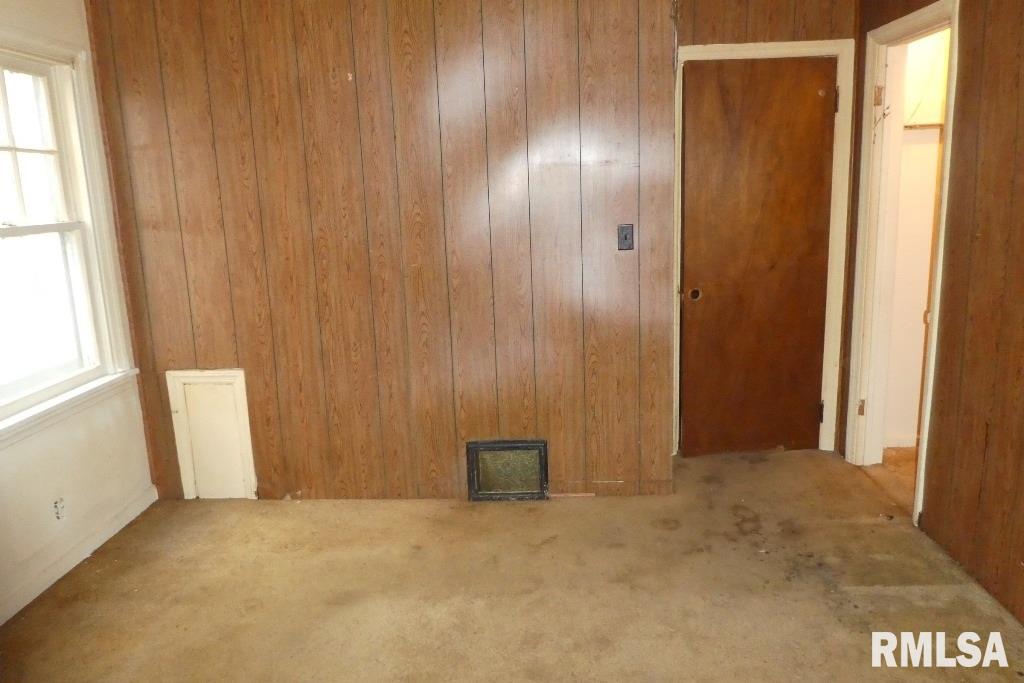 2215 South 12th Street Springfield, IL 62703 - Photo 13 of 15