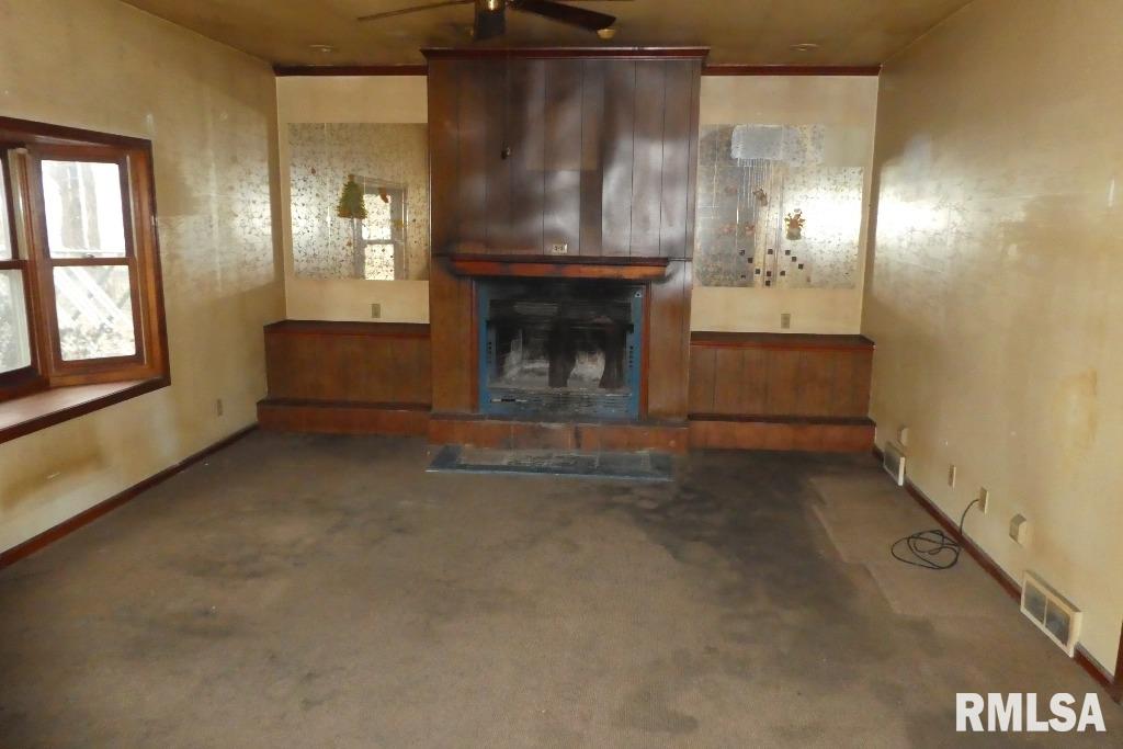 2215 South 12th Street Springfield, IL 62703 - Photo 7 of 15