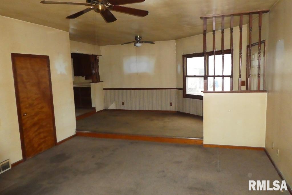 2215 South 12th Street Springfield, IL 62703 - Photo 9 of 15