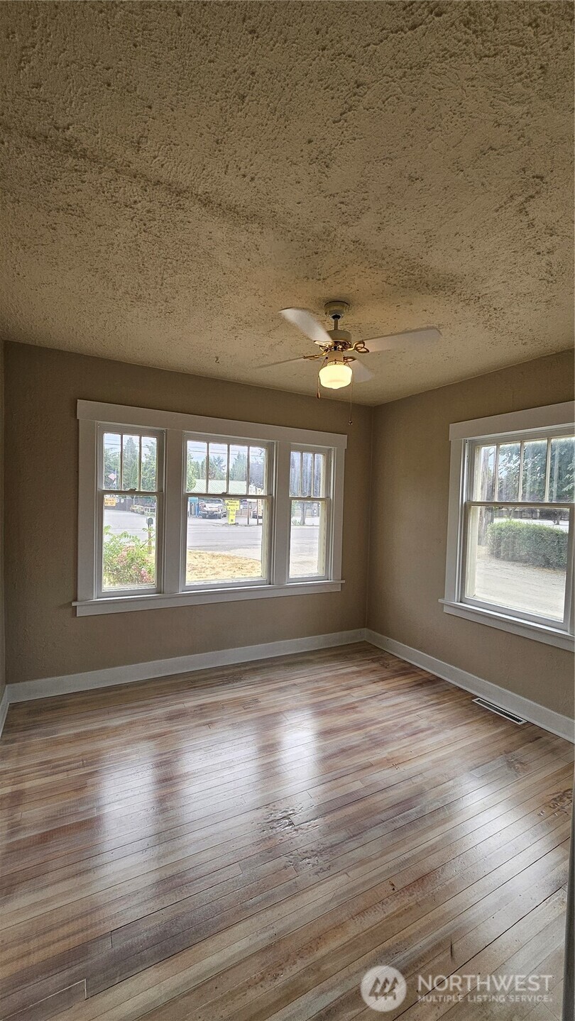 3121 Galvin Road Centralia, WA 98531 - Photo 14 of 32 Gallery Image 14