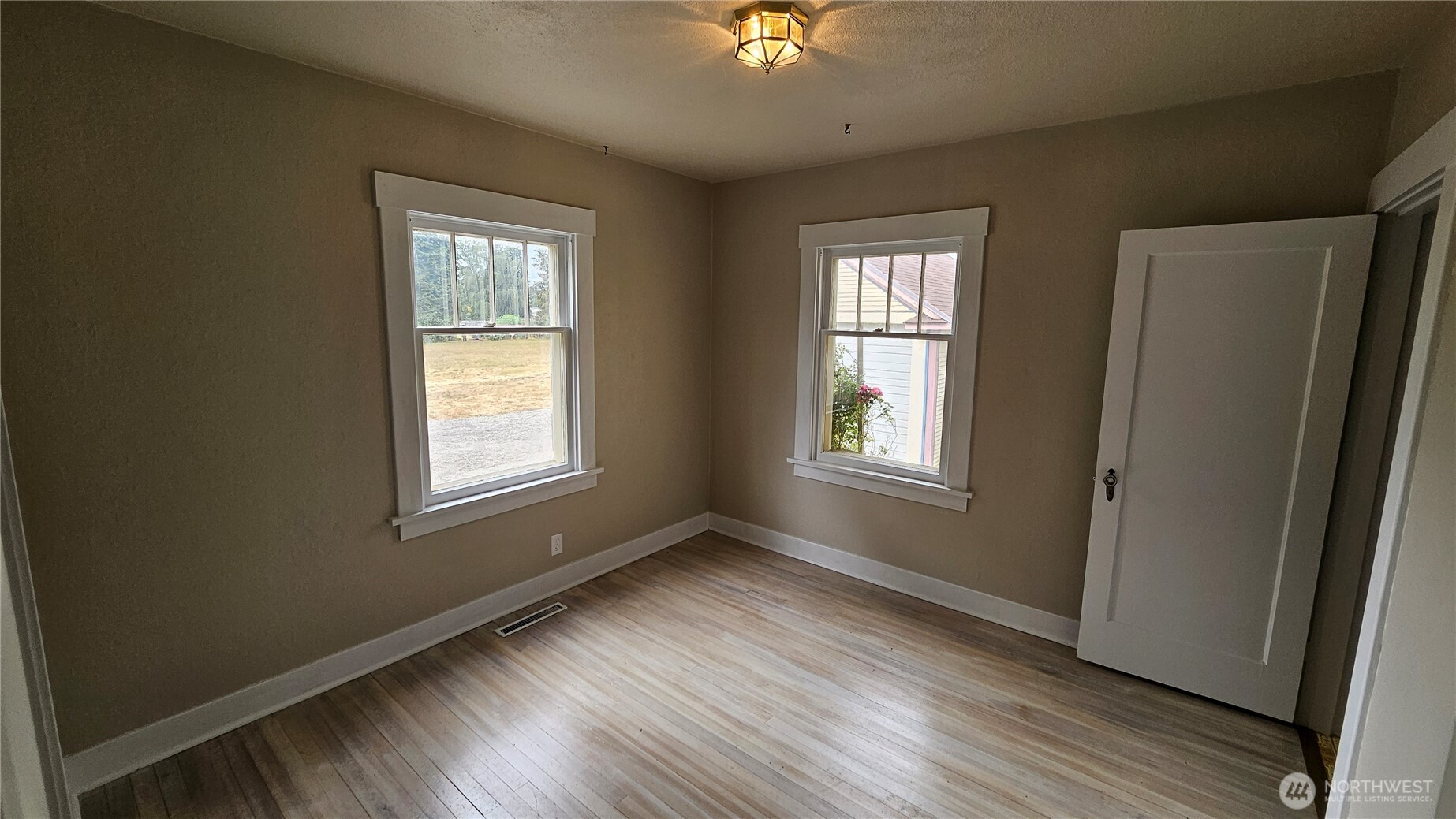 3121 Galvin Road Centralia, WA 98531 - Photo 9 of 32 Gallery Image 9