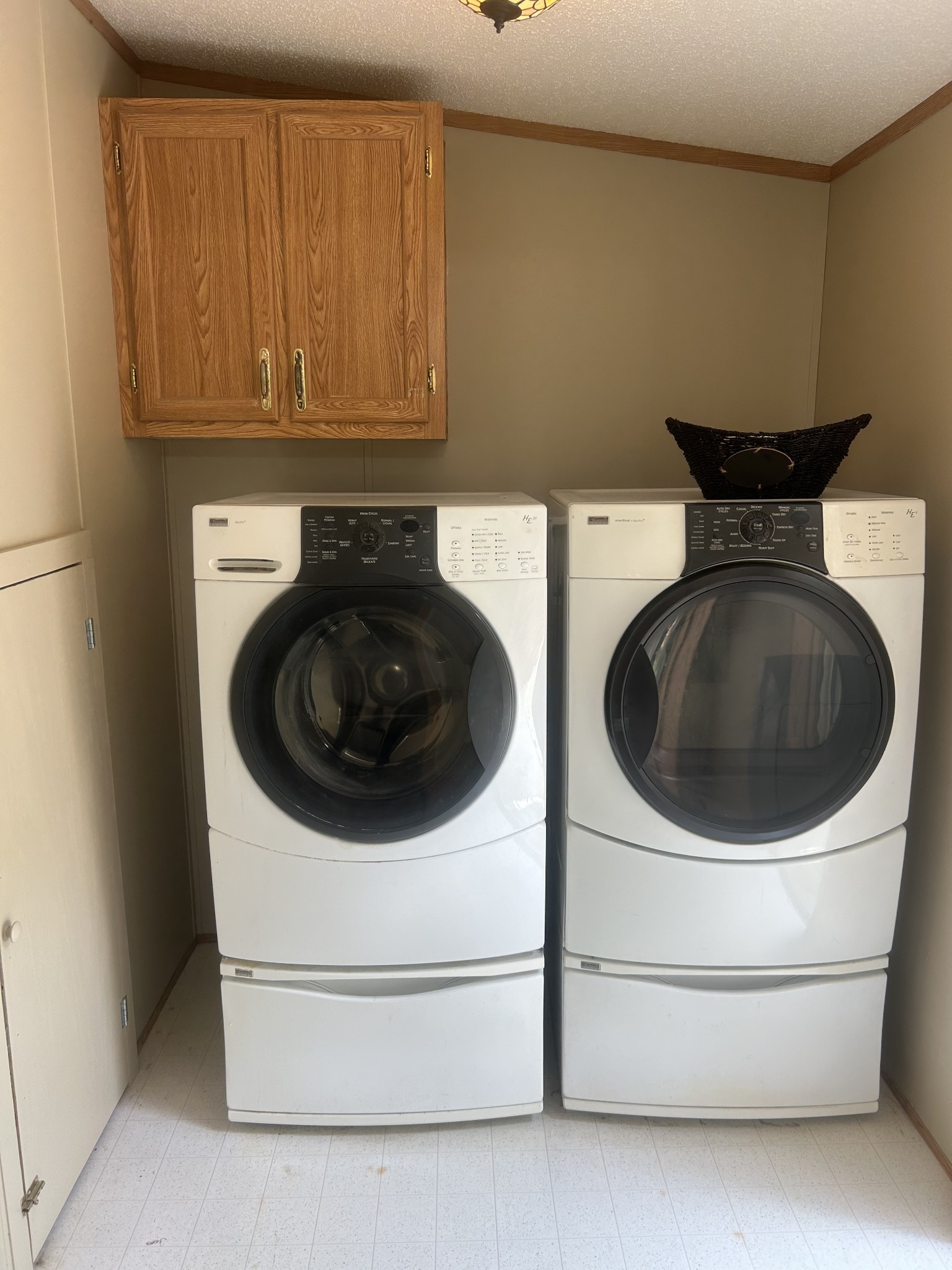 550 Sales Landing Road Camden, TN 38320 - Photo 21 of 27 a utility room with dryer and washer