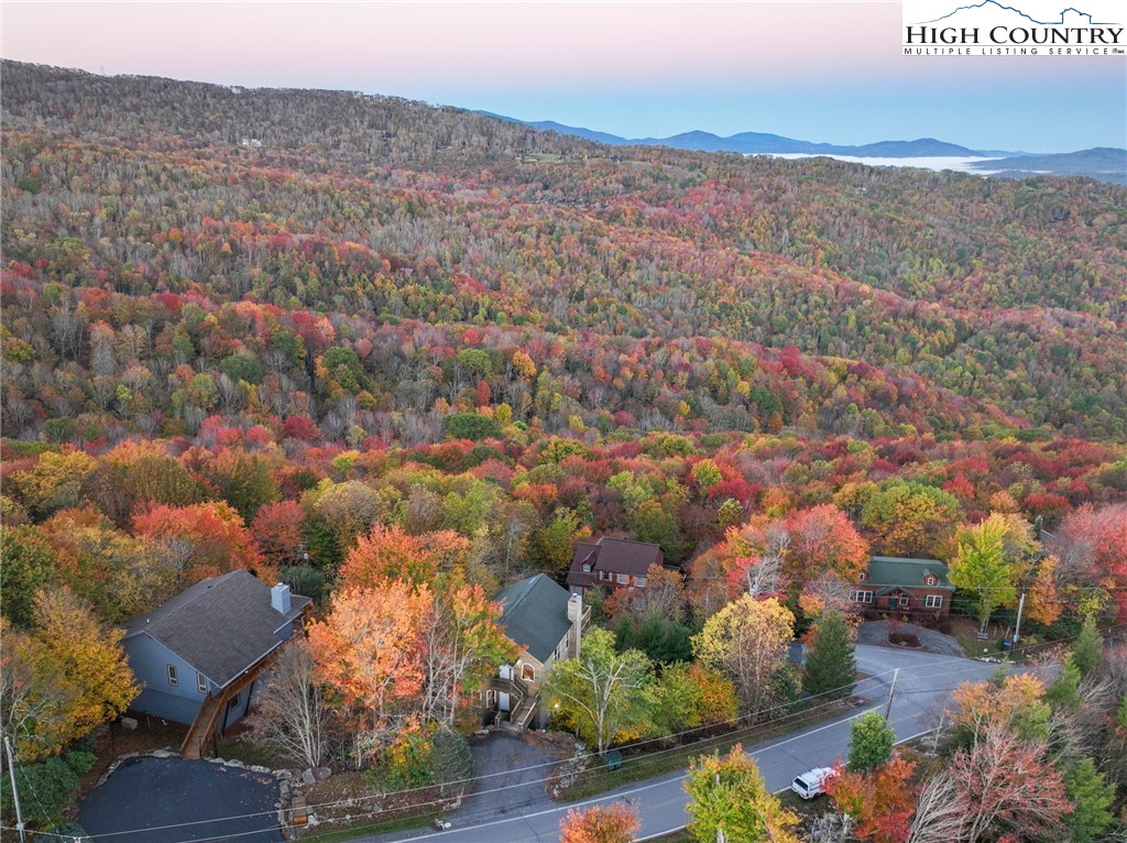309 Pinnacle Ridge Road Beech Mountain, NC 28604 - Photo 29 of 45 view of city and mountain
