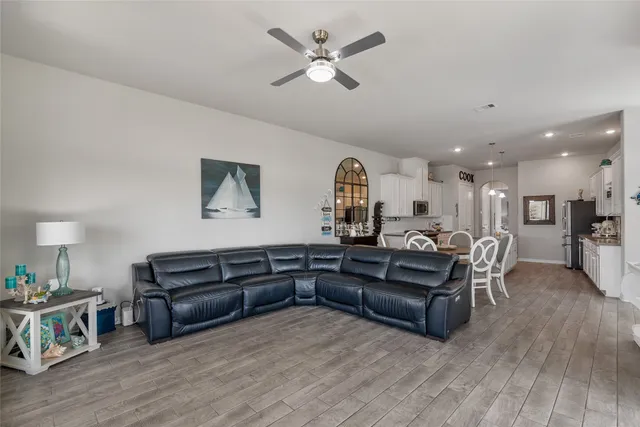 $446,900 | 1113 San Jacinto Street, La Porte, TX 77571