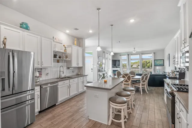 $446,900 | 1113 San Jacinto Street, La Porte, TX 77571