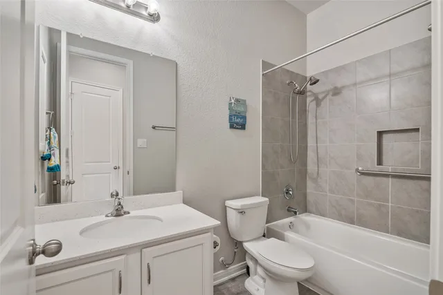 $446,900 | 1113 San Jacinto Street, La Porte, TX 77571