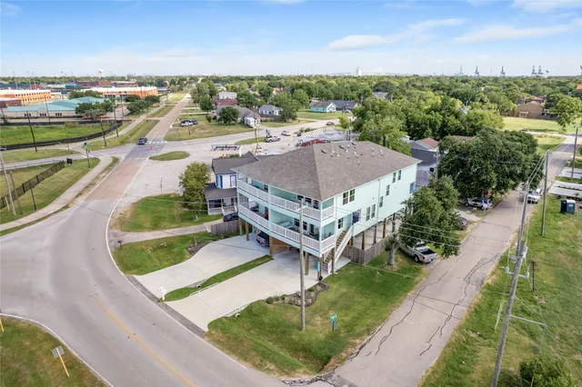 $446,900 | 1113 San Jacinto Street, La Porte, TX 77571